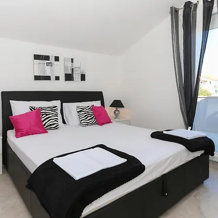 Διαμέρισμα By The Sea Tribunj, Vodice - 15233 *