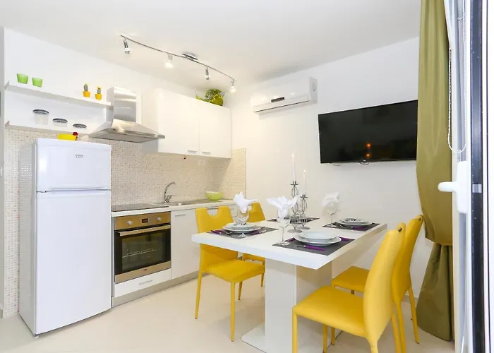 Appartement By The Sea Tribunj, Vodice - 15233