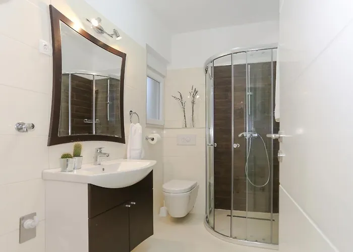 By The Sea Tribunj, Vodice - 15233 *